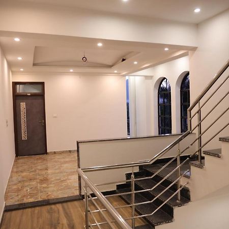 Winter Mountain Resort Pushkar Eksteriør billede