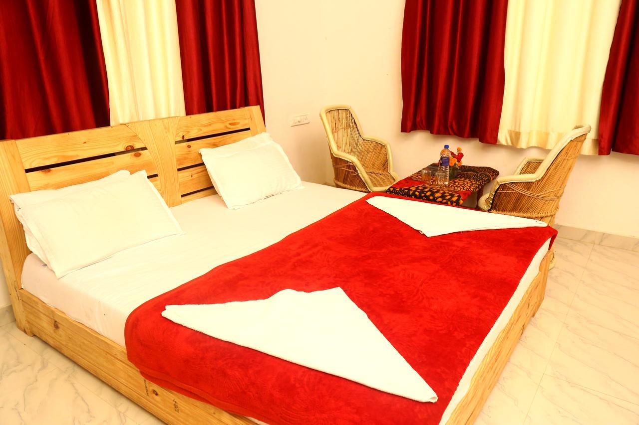 Winter Mountain Resort Pushkar Eksteriør billede