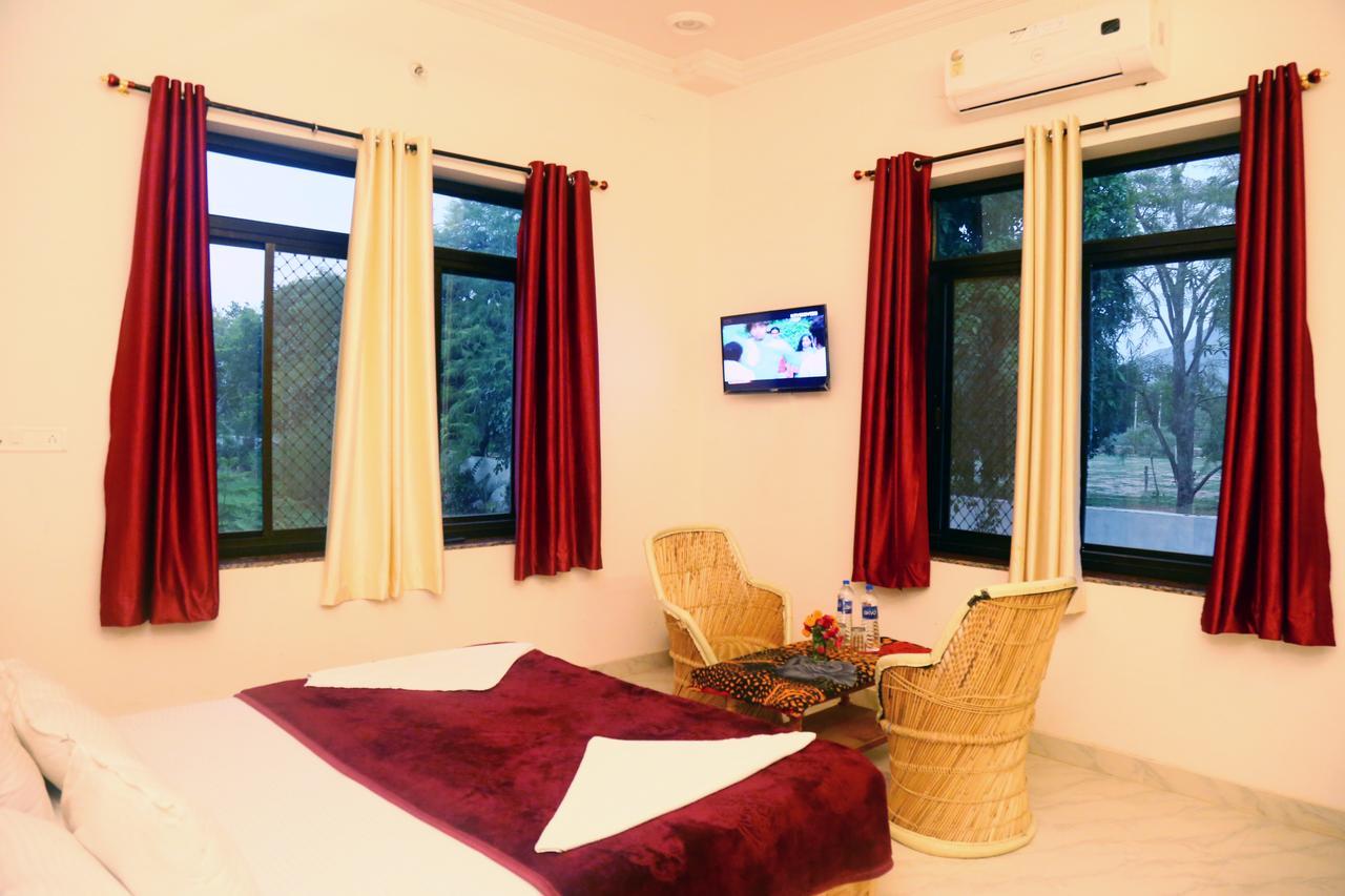 Winter Mountain Resort Pushkar Eksteriør billede