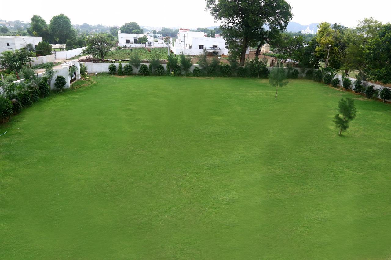 Winter Mountain Resort Pushkar Eksteriør billede